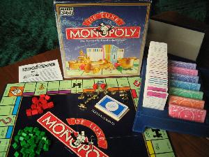 Picture of 'Monopoly Deluxe'